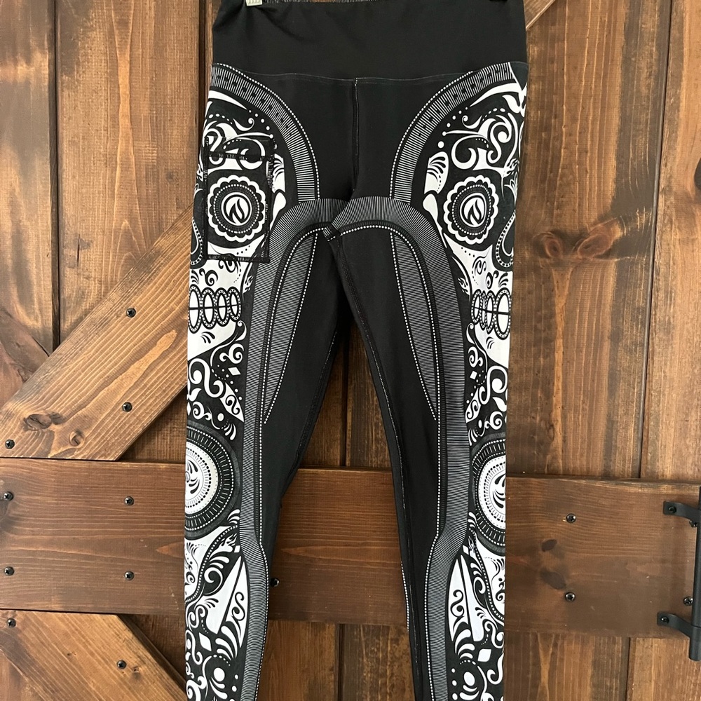 INKnBURN Black & White Striped Skull Leggings